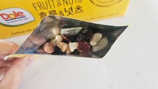돌 [Dole] 후룻&넛츠 블랙/옐로우/레드라벨 (맛 랜덤발송) — 5점을 준 리뷰어가 2025년 1월 올린 사용 사진