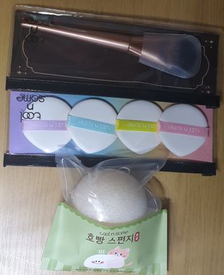 [툴앤썸] 메이크업 브러시로 바르고 호빵 스펀지로 클렌징하는 A-Z 뷰티툴 5종 — 5점을 준 리뷰어가 2021년 1월 올린 사용 사진