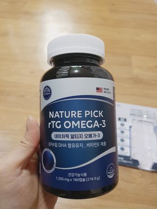 서울약사신협 네이처픽_알티지오메가3_1,205mg x 180캡슐 — 5점을 준 리뷰어가 2021년 9월 올린 사용 사진