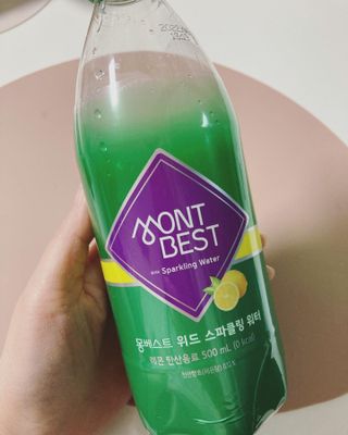 몽베스트 Montbest with Sparkling water Plain 20병 — 5점을 준 리뷰어가 2021년 11월 올린 사용 사진