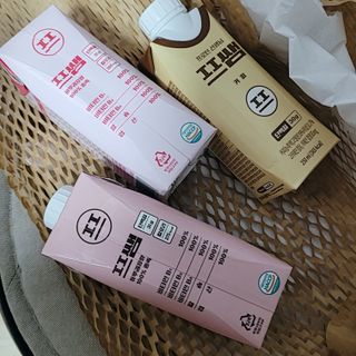 파워풀엑스 [프쌤] 더 맛있고 강력해진 고단백 음료 3종 (초코맛,딸기맛,커피맛) — 4점을 준 리뷰어가 2023년 1월 올린 사용 사진