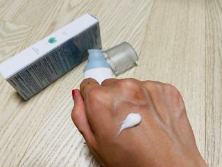 MF[스킨1004] 마다가스카르 센텔라 히알루-시카 워터핏 선세럼 50ml — 5점을 준 리뷰어가 2024년 5월 올린 사용 사진