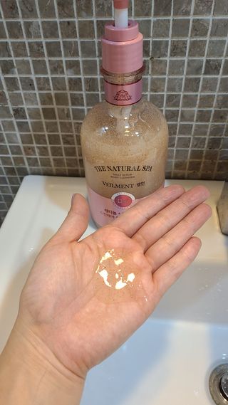 벨먼 내추럴스파 수분광채 스크럽 바디워시 600ml 5종 — 5점을 준 리뷰어가 2022년 5월 올린 사용 사진