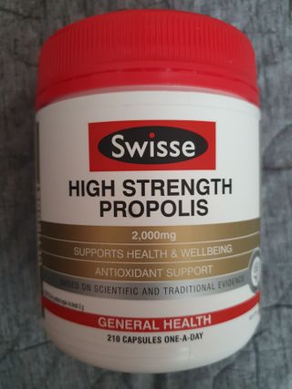 Swisse 스위스 고함량 프로폴리스 2,000mg 210정 — 5점을 준 리뷰어가 2021년 1월 올린 사용 사진