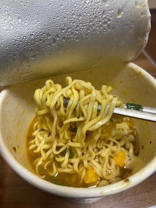 NISSIN 닛신 컵누들  4종 - 씨푸드오리지날, 씨푸드 스파이시, 씨푸드 커리, 씨푸드 XO소스 — 5점을 준 리뷰어가 2022년 12월 올린 사용 사진