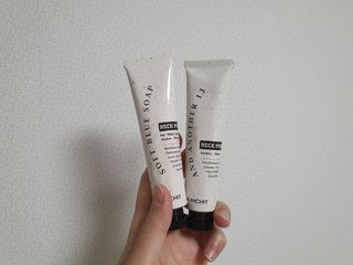 멈칫(MUMCHIT) 넥퍼퓸 NECKPERFUME 2가지 향 — 5점을 준 리뷰어가 2021년 11월 올린 사용 사진