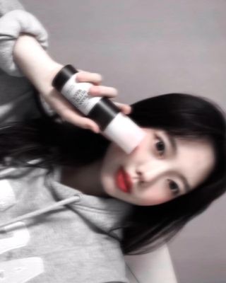 [후르디아] 묻어남NO 비건 메이크업 픽서 — 4.5점을 준 리뷰어가 2021년 11월 올린 사용 사진
