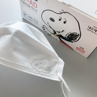 JHWORLD 스누피 마스크 정품 스누피 KF-AD 국내 비말차단 아동용 성인용 일회용 덴탈마스크 50매 — 5점을 준 리뷰어가 2021년 6월 올린 사용 사진