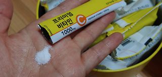 서울약사신협 프리미엄비타민C1000_2.5G x 100포 — 5점을 준 리뷰어가 2021년 5월 올린 사용 사진