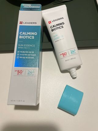 리더스코스메틱 리더스 카밍 바이오틱스 선 에센스 SPF 50+ PA++++ — 5점을 준 리뷰어가 2022년 8월 올린 사용 사진