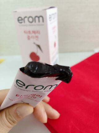 이롬 erom 타트체리 콜라겐 — 3.5점을 준 리뷰어가 2021년 4월 올린 사용 사진