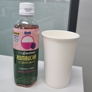 더그레잇티 콤부차 300ml *12개입 (오리지널 6개+베리리치 6개) — 5점을 준 리뷰어가 2022년 7월 올린 사용 사진
