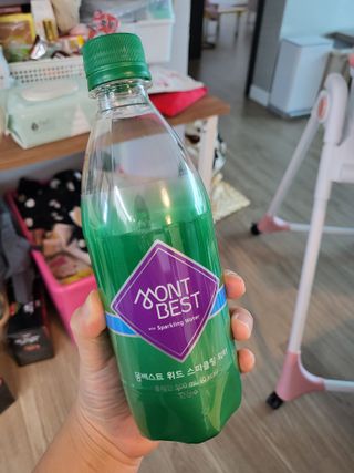 몽베스트 Montbest with Sparkling water Plain 20병 — 5점을 준 리뷰어가 2021년 11월 올린 사용 사진