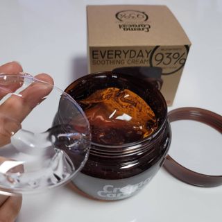 자민경 크레마카라콜 에브리데이 수딩 크림 300ml — 5점을 준 리뷰어가 2021년 1월 올린 사용 사진