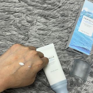 [스킨1004] 마다가스카르 센텔라 히알루-시카 워터핏 선세럼 50ml — 5점을 준 리뷰어가 2024년 5월 올린 사용 사진