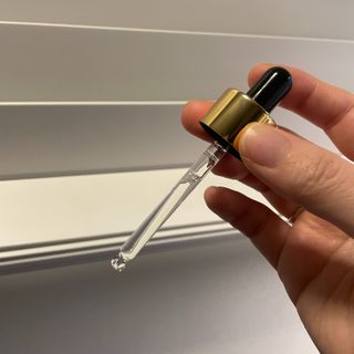 스킨큐어 산다화 비타민c 화이트닝 에센스 30ml — 4점을 준 리뷰어가 2023년 10월 올린 사용 사진
