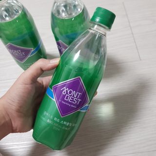 몽베스트 Montbest with Sparkling water Plain 20병 — 5점을 준 리뷰어가 2021년 11월 올린 사용 사진