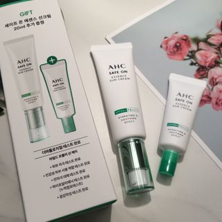 [AHC] 세이프온 에센스 선크림 올리브영 스페셜 증정 기획세트 — 5점을 준 리뷰어가 2022년 6월 올린 사용 사진