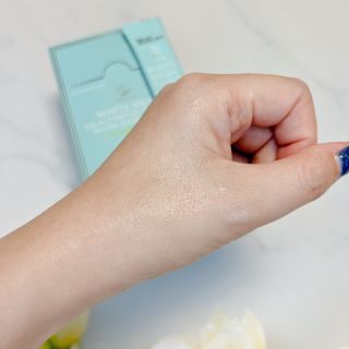 오투에니원 화이트 스완 갈락토미세스 비타민 C 워터 슬리핑 마스크 — 5점을 준 리뷰어가 2022년 12월 올린 사용 사진