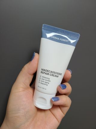 더마포레스트 마데카소사이드 리페어 크림 / 캐비아추출물 병풀추출물 시카케어 미백 주름개선 — 5점을 준 리뷰어가 2021년 8월 올린 사용 사진