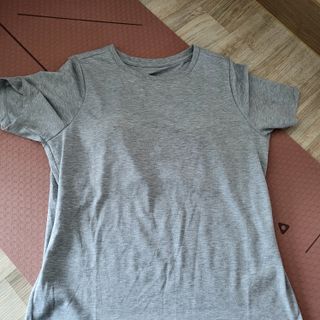 아르보노브라 아르보노 10color 데일리 반팔 노브라티 — 5점을 준 리뷰어가 2022년 5월 올린 사용 사진