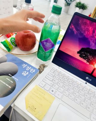 몽베스트 Montbest with Sparkling water Plain 20병 — 5점을 준 리뷰어가 2021년 11월 올린 사용 사진