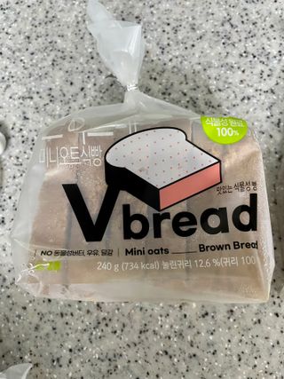 롯데제과 Vbread 포카치아식빵1개 + 미니식빵 1개 + 머핀 2개 세트 — 5점을 준 리뷰어가 2021년 9월 올린 사용 사진