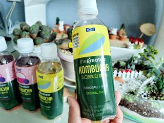 더그레잇티 콤부차 300ml *12개입 (오리지널 6개+베리리치 6개) — 5점을 준 리뷰어가 2022년 7월 올린 사용 사진