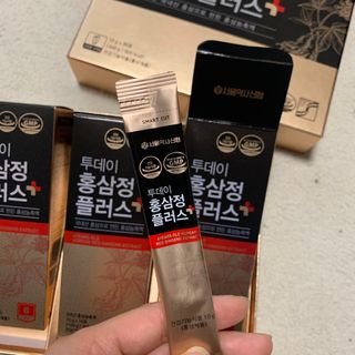 서울약사신협_투데이홍삼정플러스스틱_10g x 30포 — 5점을 준 리뷰어가 2021년 3월 올린 사용 사진