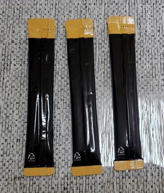 짜먹는 이지견과 짜먹는 이지아몬드, 짜먹는 이지허니피넛, 짜먹는 이지캐슈넛 각 10g X  10포 — 4점을 준 리뷰어가 2021년 2월 올린 사용 사진