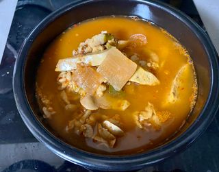 소담스퀘어 상암 궁중해물탕조씨집 백년가게 조씨집 팔뚝탕1인분550g — 4점을 준 리뷰어가 2022년 12월 올린 사용 사진