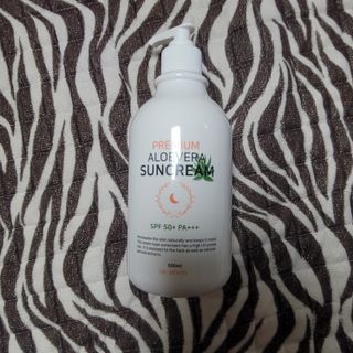 [닥터문] 프리미엄 알로에베라 선크림 500ml — 5점을 준 리뷰어가 2022년 6월 올린 사용 사진