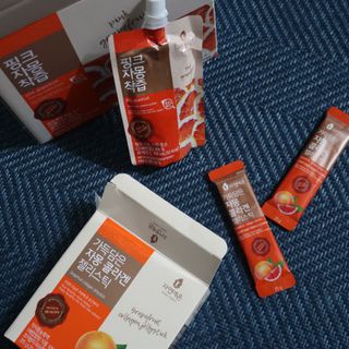 자연에온 핑크 자몽 착즙 100mL 10개입 1BOX +가 득담은 자몽 콜라겐 젤리스틱 1BOX — 5점을 준 리뷰어가 2021년 7월 올린 사용 사진
