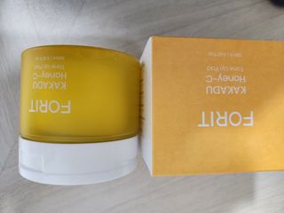 [포잇] 카카두허니씨 미백 톤업패드 190ml 60매 *1개 — 5점을 준 리뷰어가 2023년 1월 올린 사용 사진