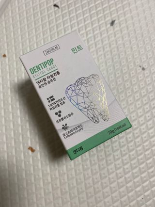 작심연구소 구취제거+충치예방+치아화이트닝 마법의 캔디 덴티팝3종(맛 랜덤 발송) — 5점을 준 리뷰어가 2022년 5월 올린 사용 사진