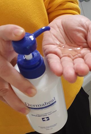 더마힐 헤어 컨디셔닝 샴푸 500ml 3종 중 택1 — 5점을 준 리뷰어가 2021년 4월 올린 사용 사진