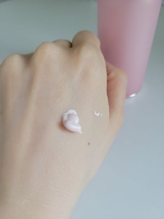 리엔케이 핑크 볼륨 래디언스 컬러크림 에디션 — 5점을 준 리뷰어가 2023년 1월 올린 사용 사진