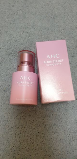 AHC 아우라 시크릿 톤업 벨벳 — 5점을 준 리뷰어가 2021년 5월 올린 사용 사진