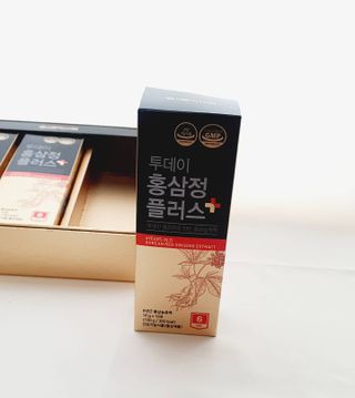 서울약사신협_투데이홍삼정플러스스틱_10g x 30포 — 5점을 준 리뷰어가 2021년 6월 올린 사용 사진