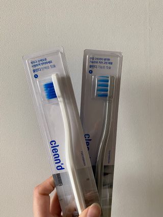 주식회사 클린디 [클린디] 고기능성 칫솔 세트_기능모/탄력모/미세모/초극세모 — 3점을 준 리뷰어가 2022년 3월 올린 사용 사진