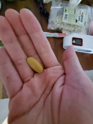 Swisse 스위스 고함량 밀크씨슬 35,000mg 60정 — 5점을 준 리뷰어가 2021년 11월 올린 사용 사진