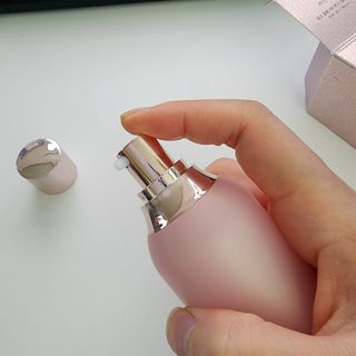 리엔케이 핑크 볼륨 래디언스 컬러크림 에디션 — 5점을 준 리뷰어가 2023년 1월 올린 사용 사진