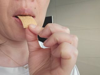 맛있게 채우는 단백질 12g, 닥터유 단백질칩 — 5점을 준 리뷰어가 2023년 12월 올린 사용 사진