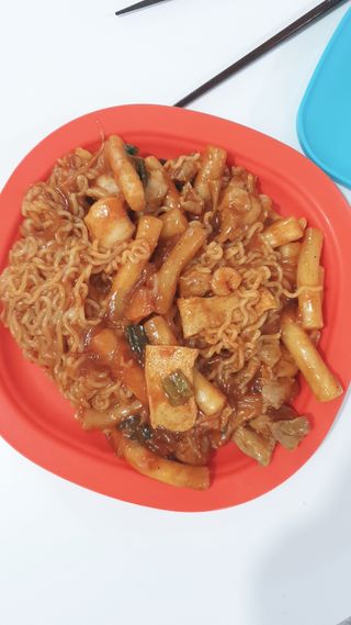 한성기업 무볼레 닭떡볶이+해물떡볶이 2종 세트 — 5점을 준 리뷰어가 2021년 10월 올린 사용 사진