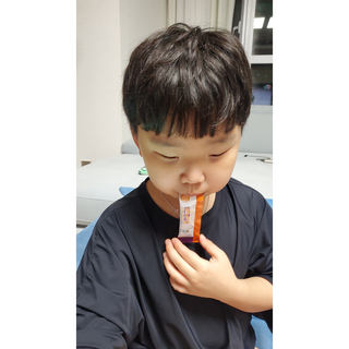 베거스코리아 [콜리케어] 키즈 홍삼콜리 딸기맛 14포 — 5점을 준 리뷰어가 2021년 10월 올린 사용 사진