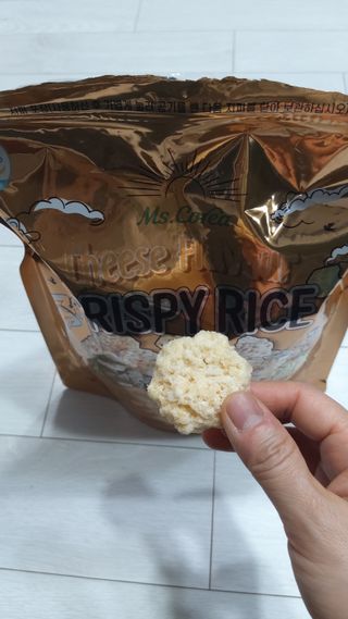 미즈꼬레아 치즈맛 누룽지크리스피 — 5점을 준 리뷰어가 2022년 3월 올린 사용 사진