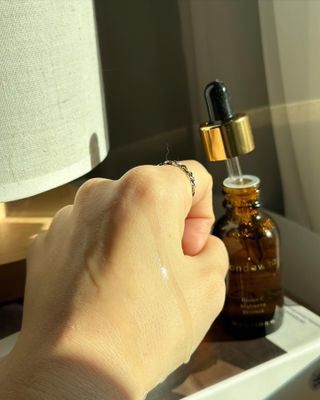 스킨큐어 산다화 비타민c 화이트닝 에센스 30ml — 5점을 준 리뷰어가 2023년 12월 올린 사용 사진