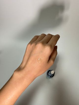 나우 [리브엠] 화해 1등 수분앰플 , 엑소코어 워터풀 텐션 앰플 — 5점을 준 리뷰어가 2024년 11월 올린 사용 사진