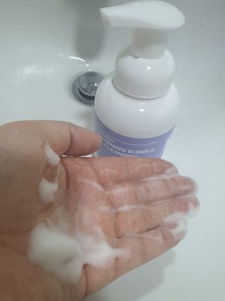 약손명가코스메틱 에오스보떼 브라이트닝 버블 폼 클렌징 300ml — 5점을 준 리뷰어가 2021년 12월 올린 사용 사진