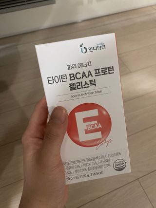 [인디닥터] 타이탄 BCAA 프로틴 젤리스틱 — 3점을 준 리뷰어가 2022년 4월 올린 사용 사진